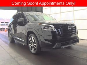 View 2025 Nissan Pathfinder 