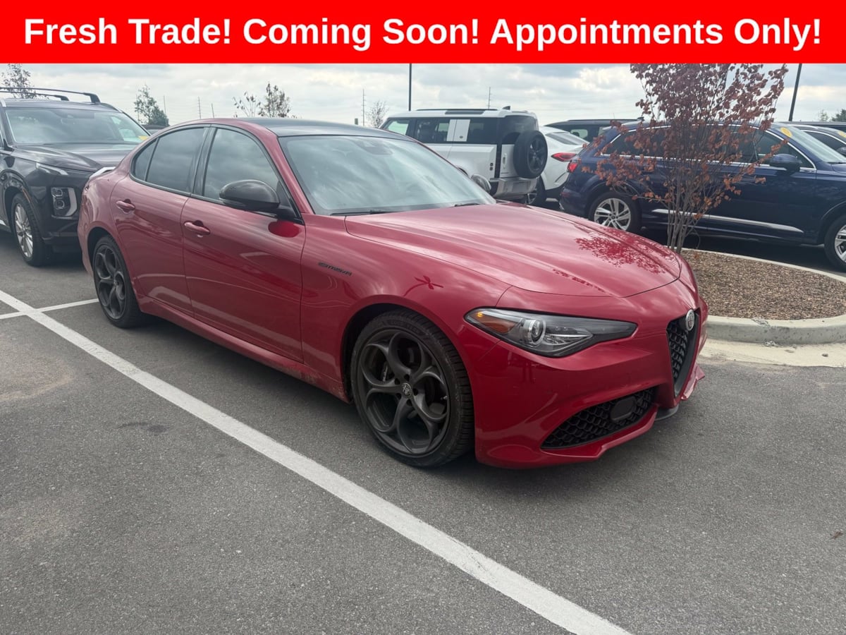 2023 Alfa Romeo Giulia Estrema