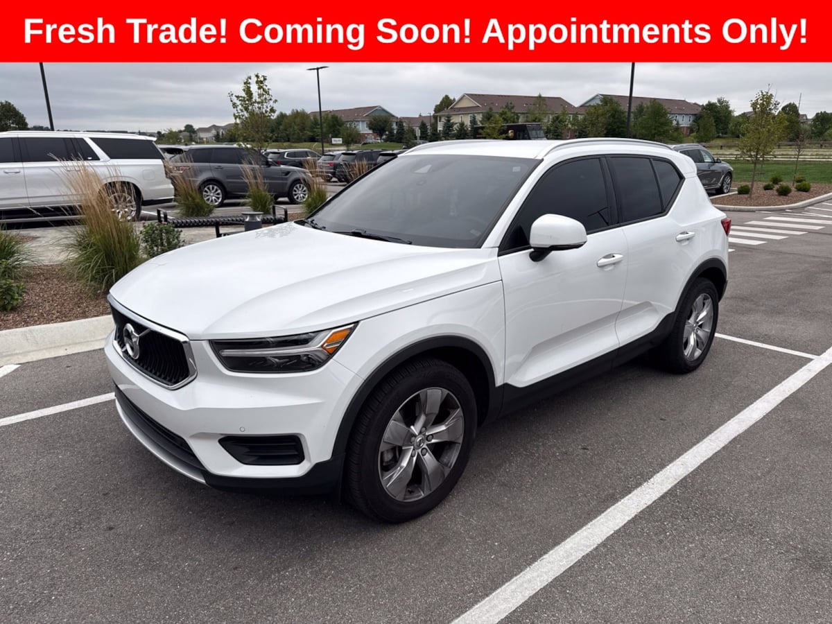 2020 Volvo XC40 Momentum