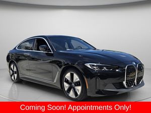 View 2023 BMW i4 