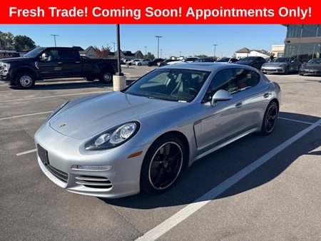 2016 Porsche Panamera 4