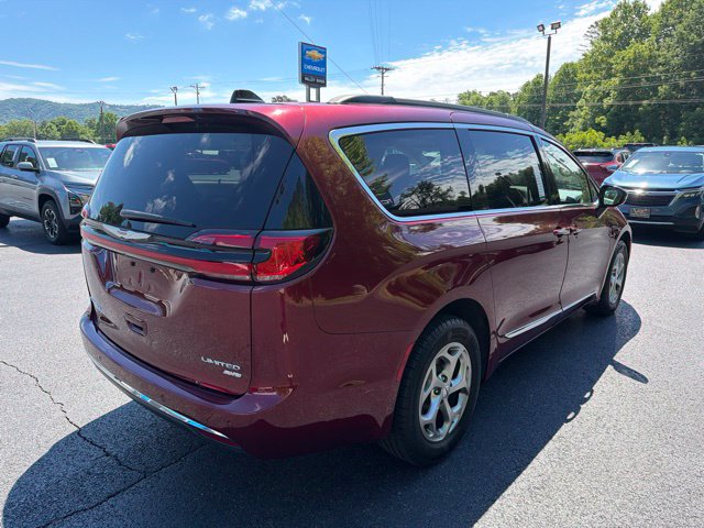 2023 Chrysler Pacifica Limited - Photo 2