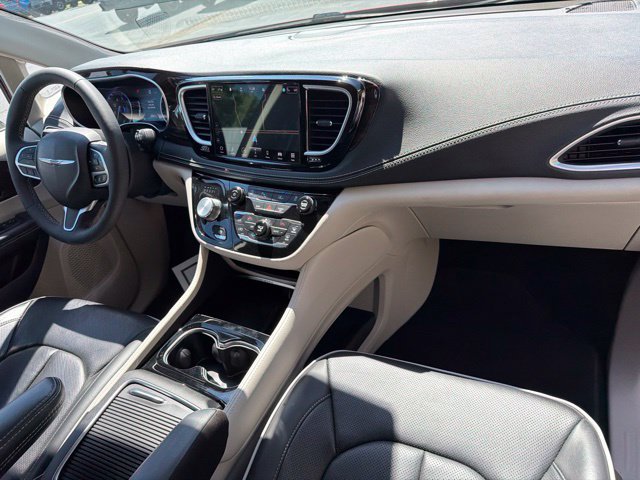 2023 Chrysler Pacifica Limited - Photo 9