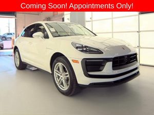 View 2023 Porsche Macan 