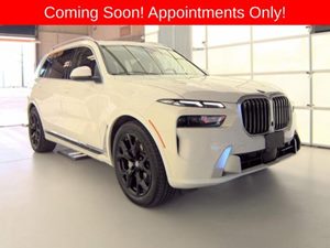 View 2024 BMW X7 