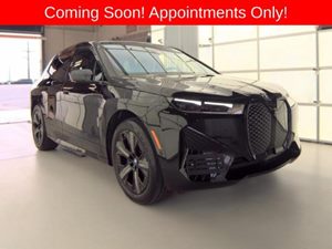 View 2024 BMW iX 