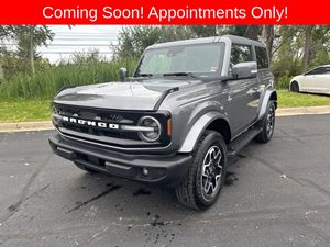 View 2023 Ford Bronco 