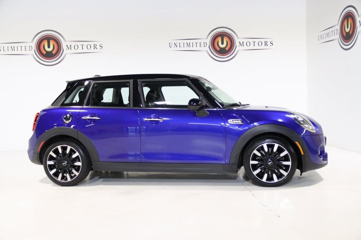 Sold 2020 MINI Hardtop 4 Door Cooper S in Fishers