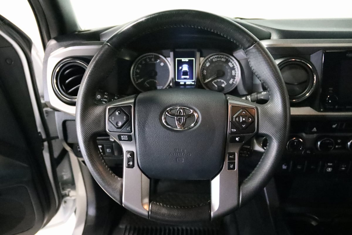 2018 Toyota Tacoma Limited photo 31