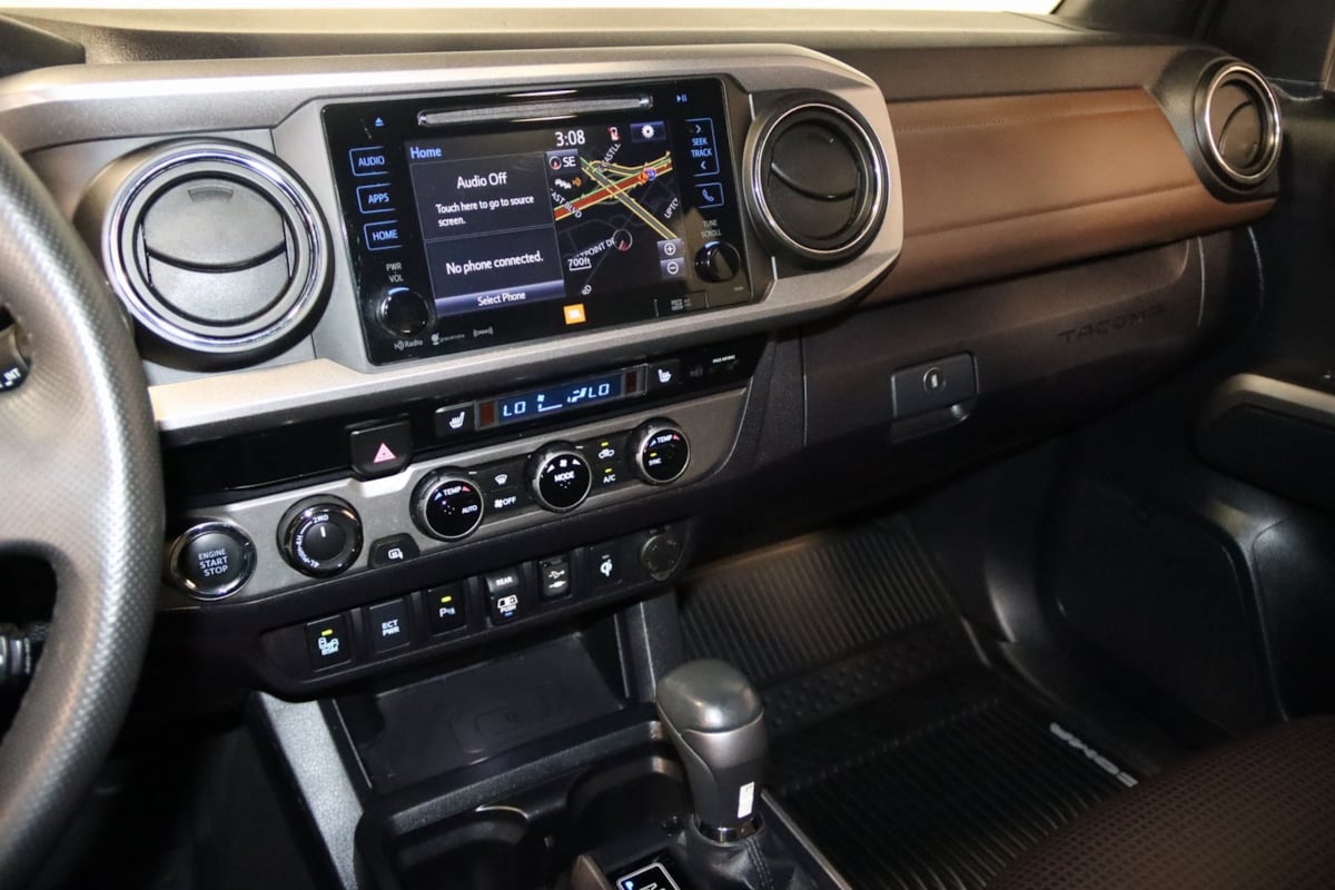 2018 Toyota Tacoma Limited photo 36