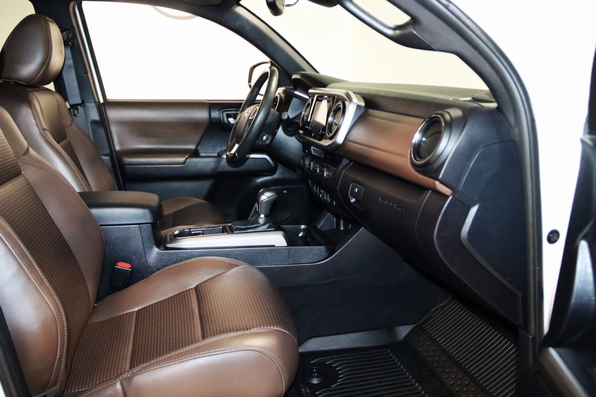 2018 Toyota Tacoma Limited photo 42
