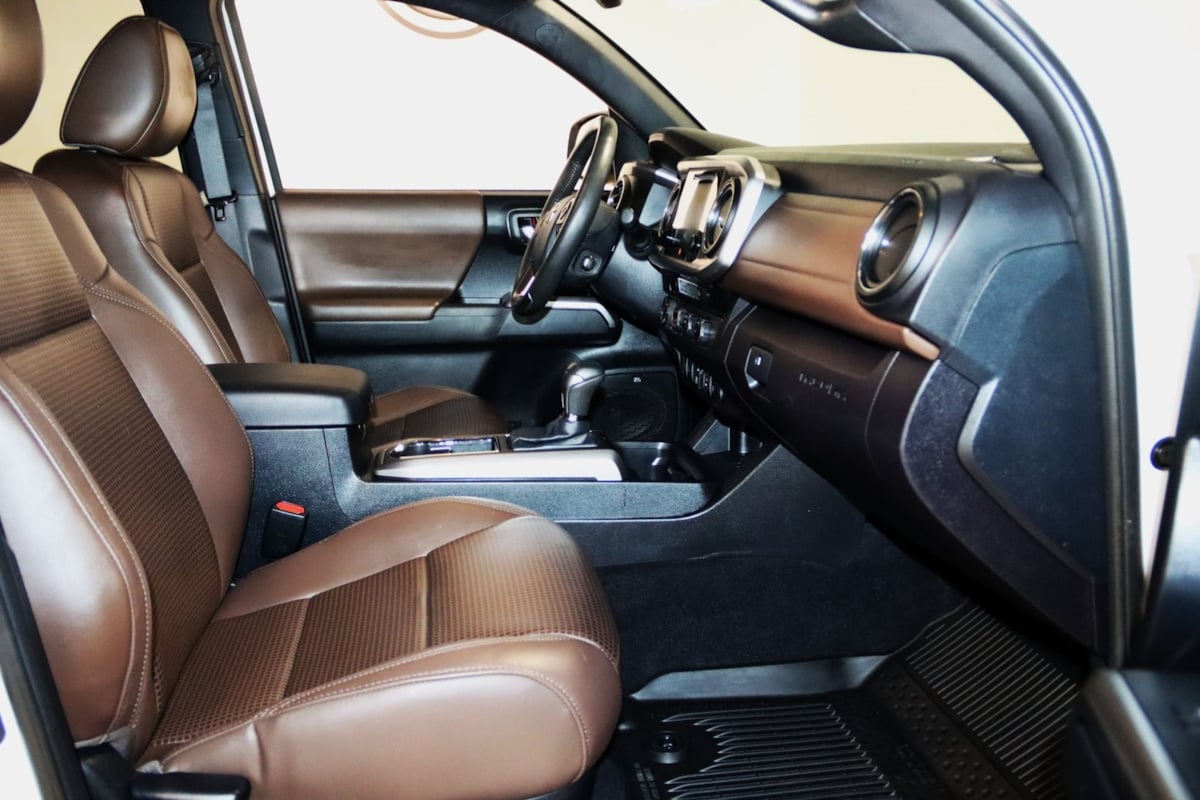 2018 Toyota Tacoma Limited photo 43