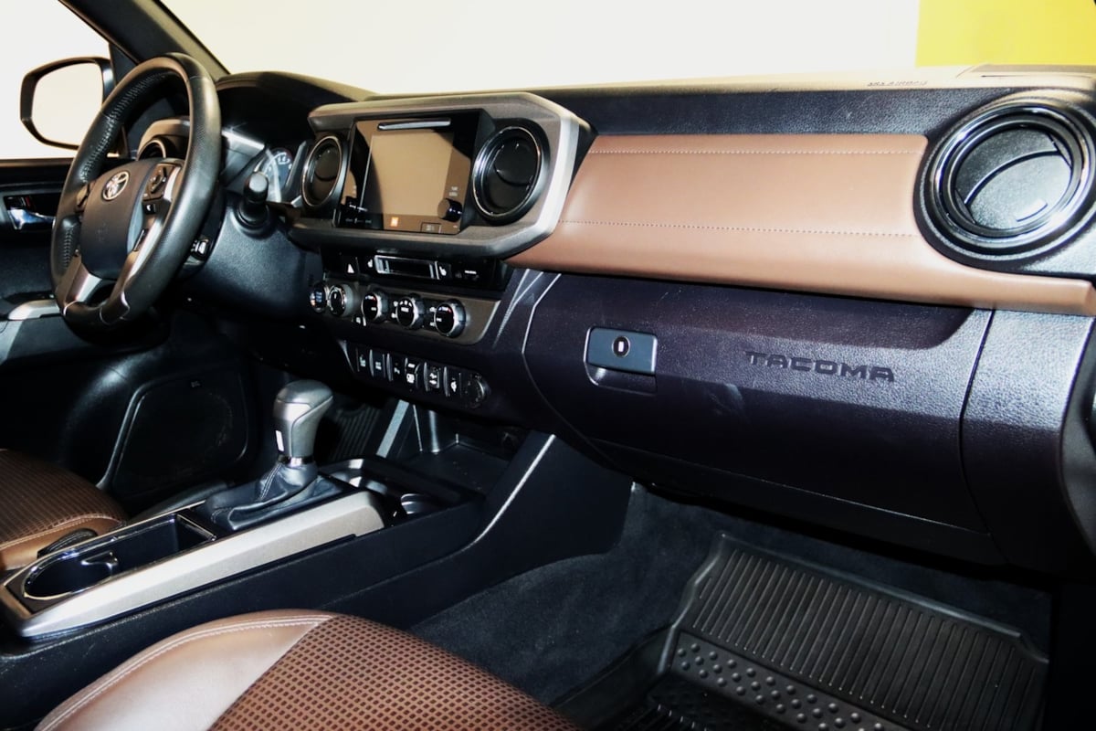 2018 Toyota Tacoma Limited photo 46