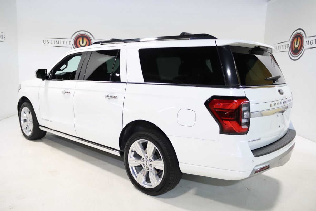 2023 Ford Expedition MAX Platinum photo 2