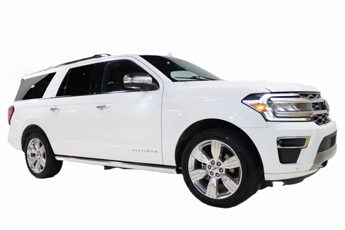 2023 Ford Expedition MAX Platinum photo 3