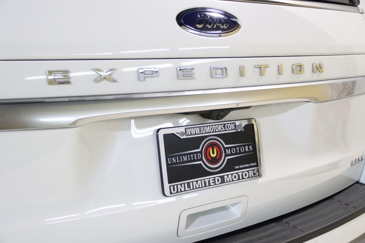 2023 Ford Expedition MAX Platinum photo 10