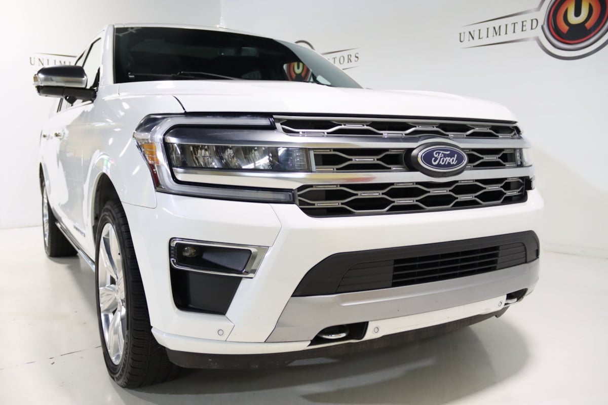 2023 Ford Expedition MAX Platinum photo 24
