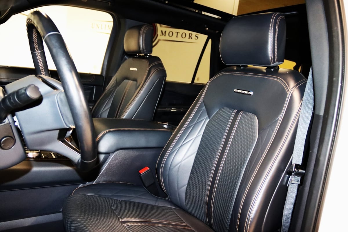 2023 Ford Expedition MAX Platinum photo 35