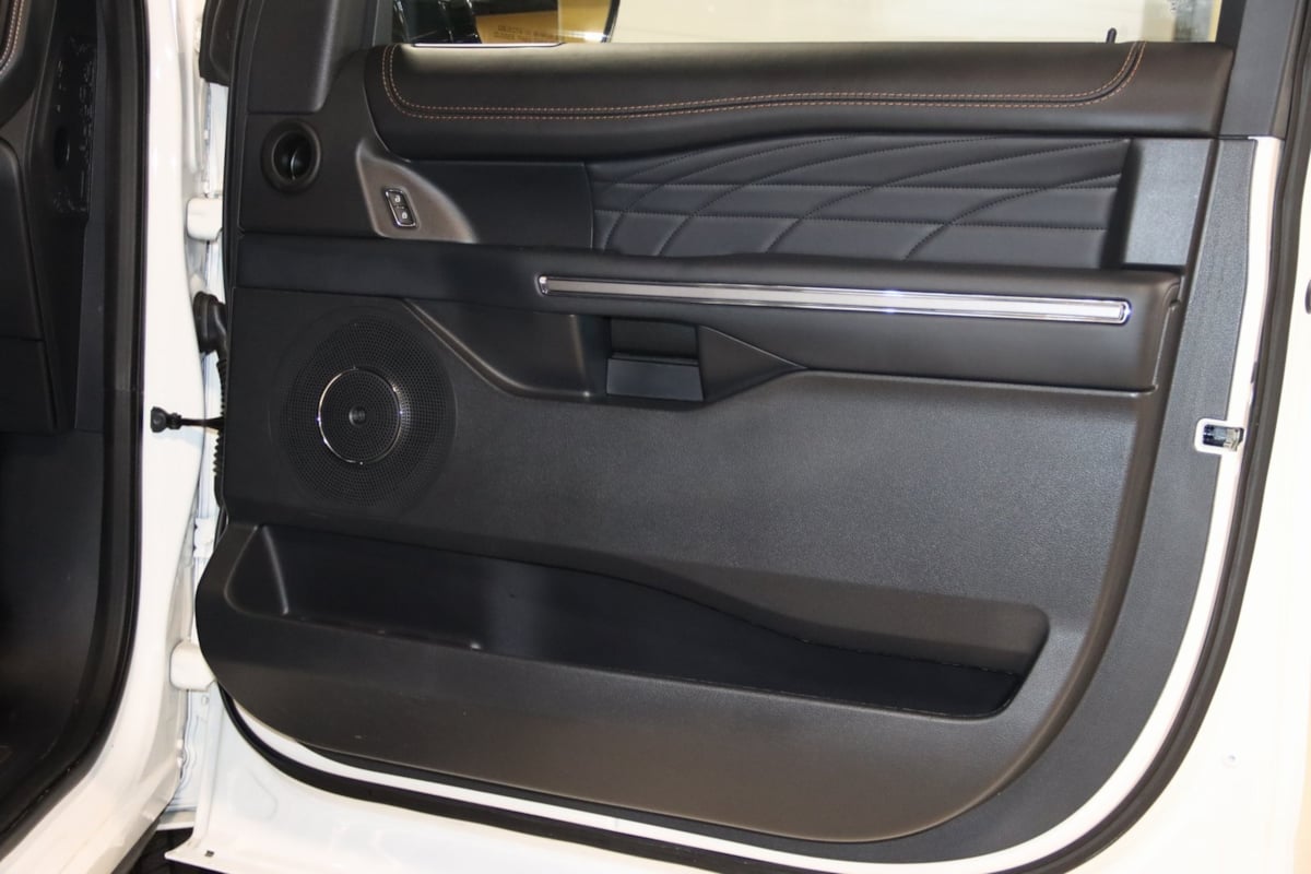 2023 Ford Expedition MAX Platinum photo 51