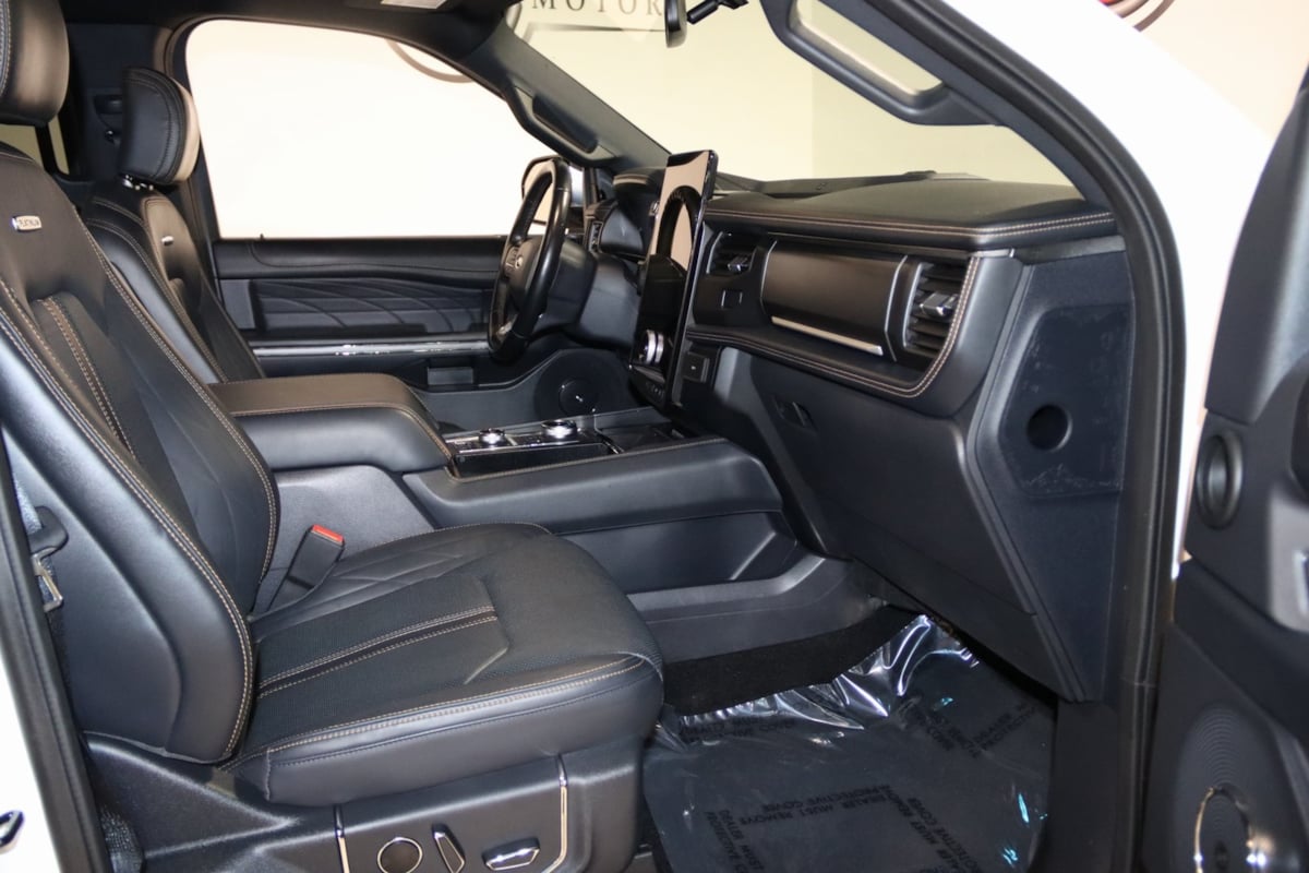 2023 Ford Expedition MAX Platinum photo 52