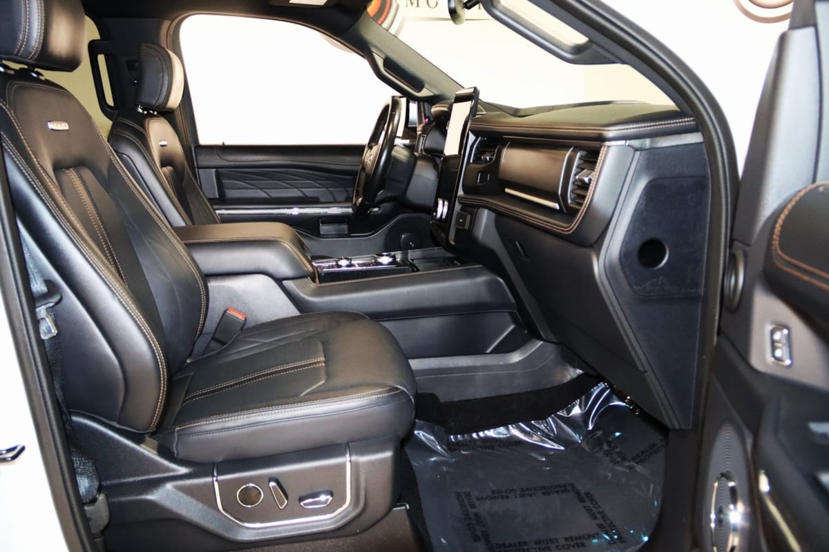 2023 Ford Expedition MAX Platinum photo 53