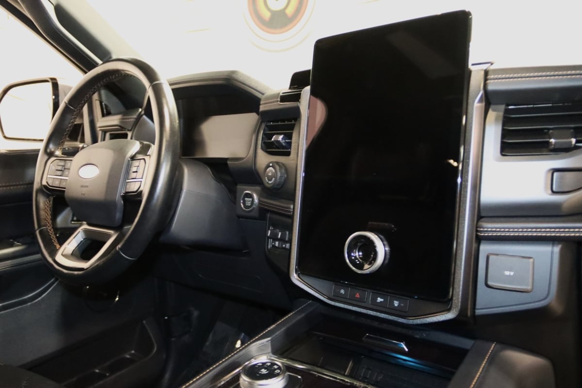 2023 Ford Expedition MAX Platinum photo 57