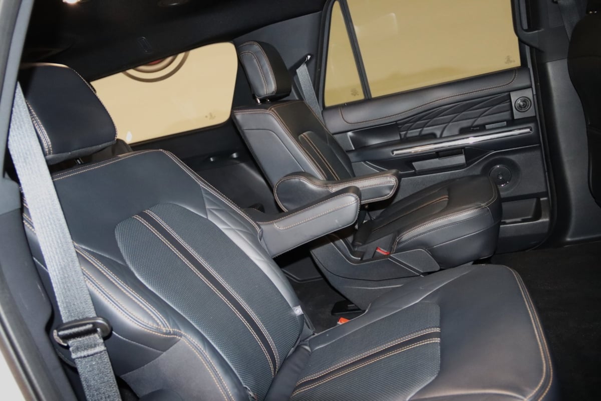 2023 Ford Expedition MAX Platinum photo 60