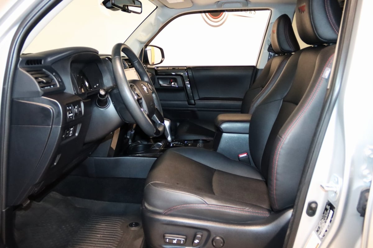 2020 Toyota 4Runner TRD Premium photo 27