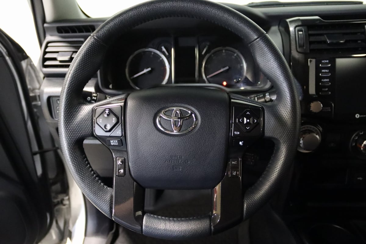 2020 Toyota 4Runner TRD Premium photo 32