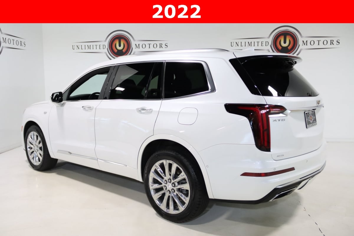 2022 Cadillac XT6 Premium Luxury photo 2