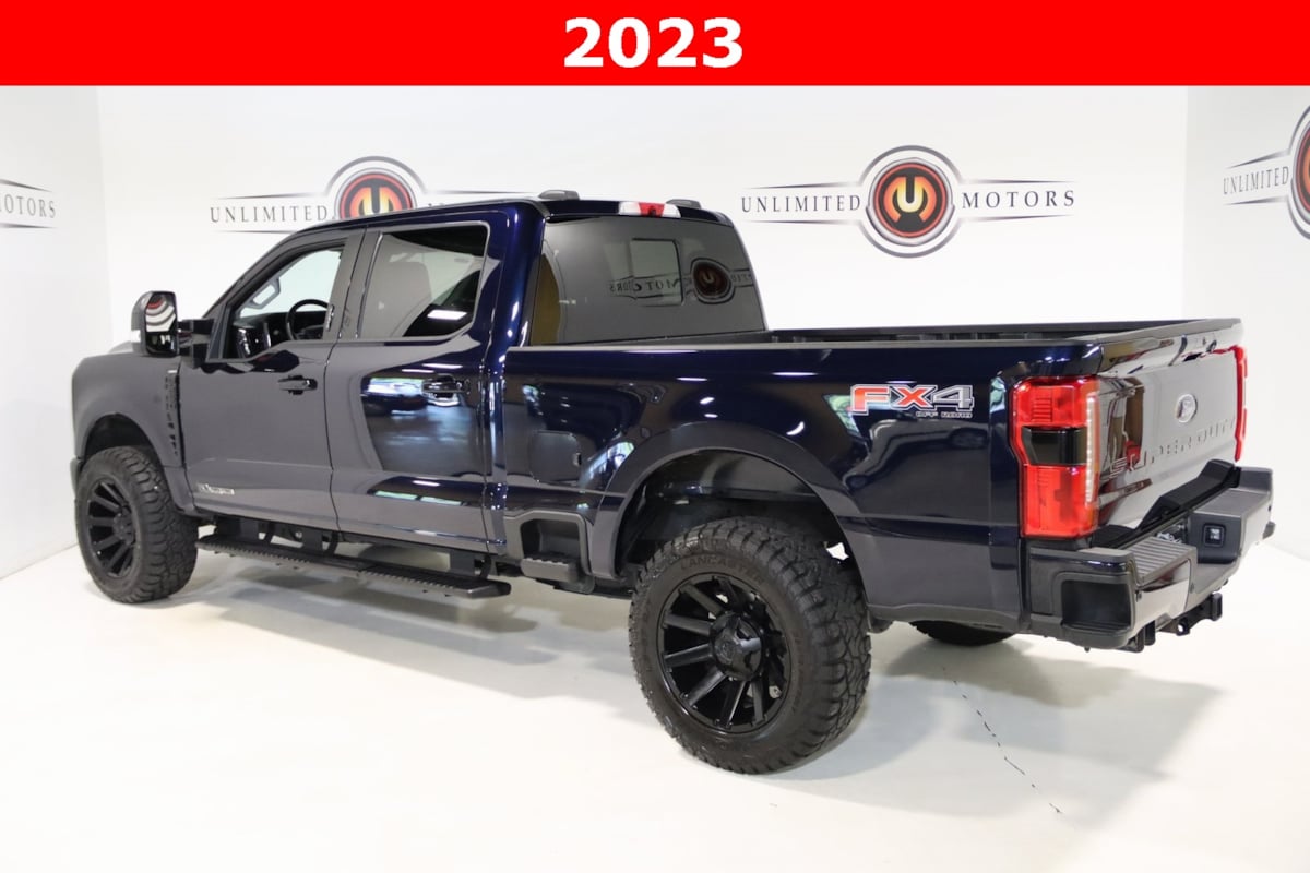 2023 Ford F-250 Lariat photo 2