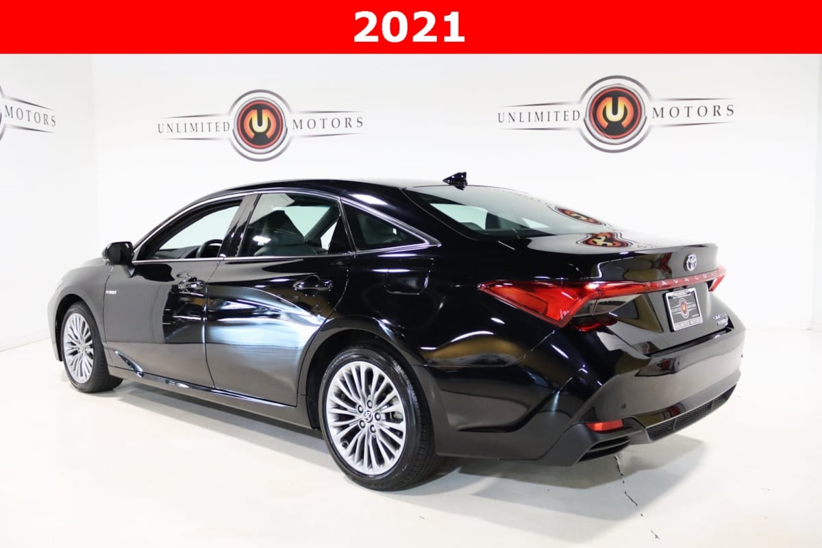 2021 Toyota Avalon Hybrid Limited photo 2