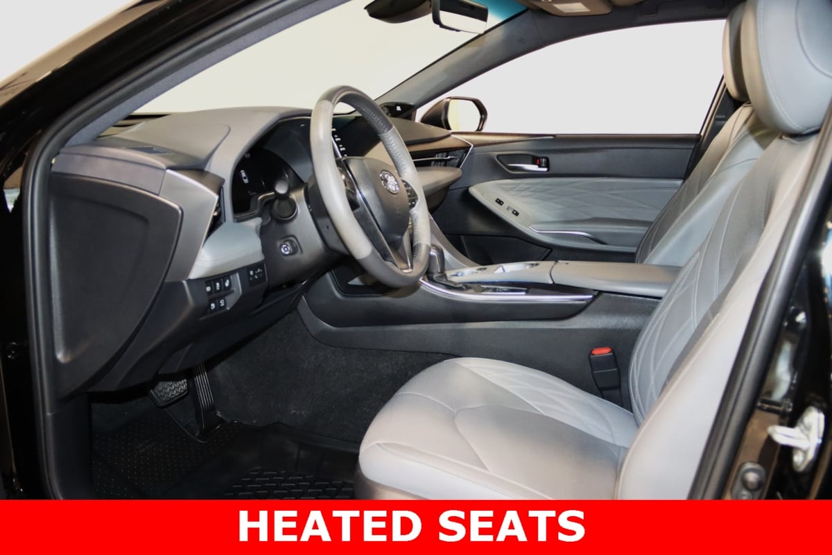 2021 Toyota Avalon Hybrid Limited photo 12