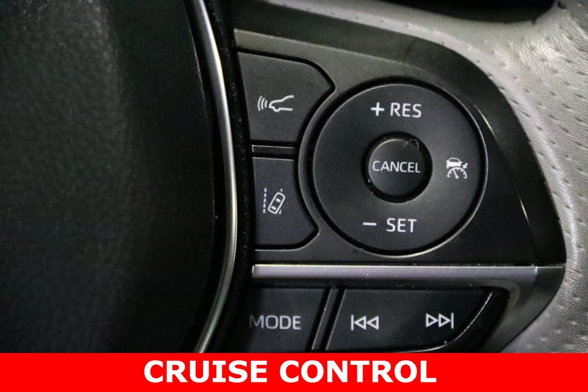 2021 Toyota Avalon Hybrid Limited photo 14