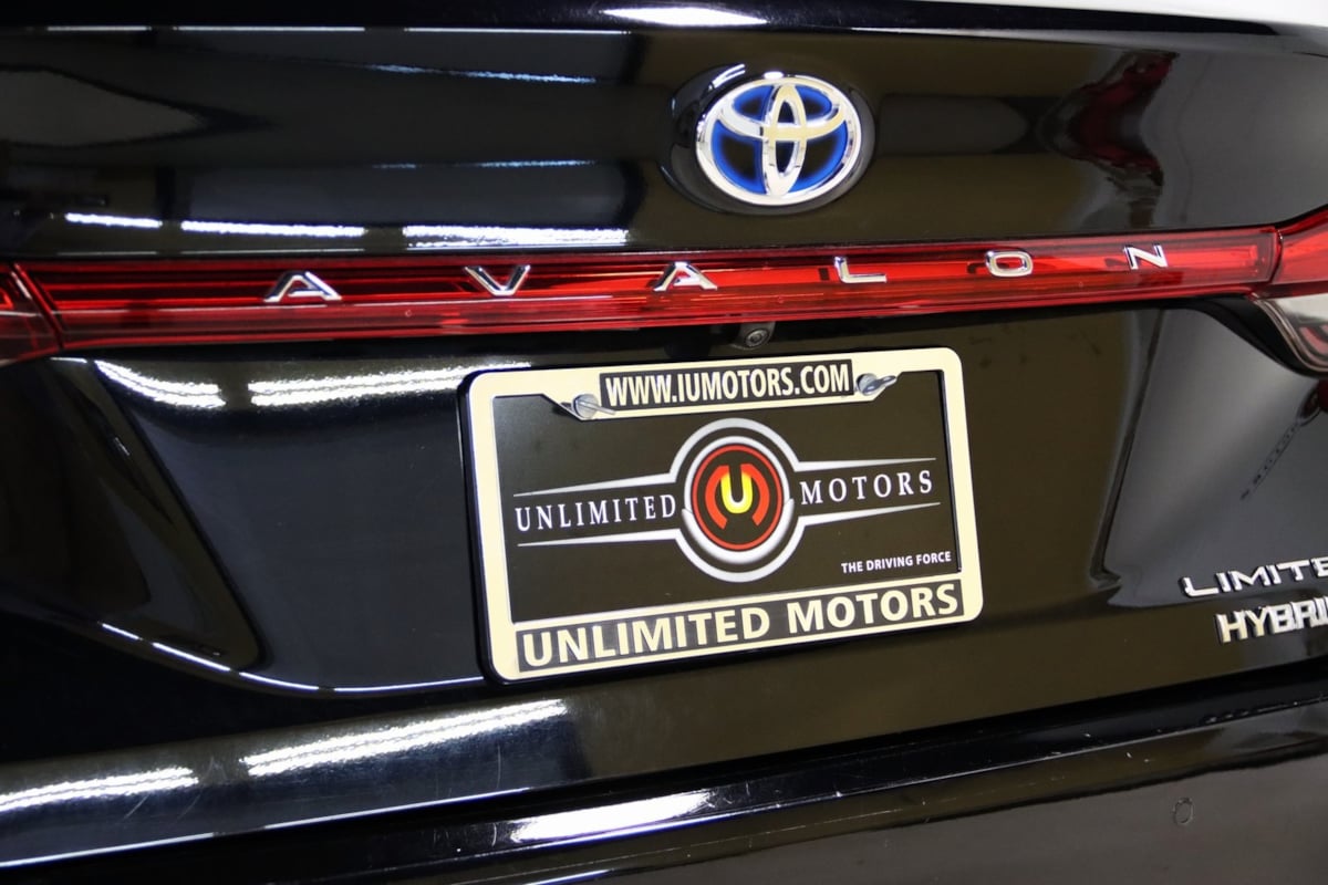 2021 Toyota Avalon Hybrid Limited photo 16