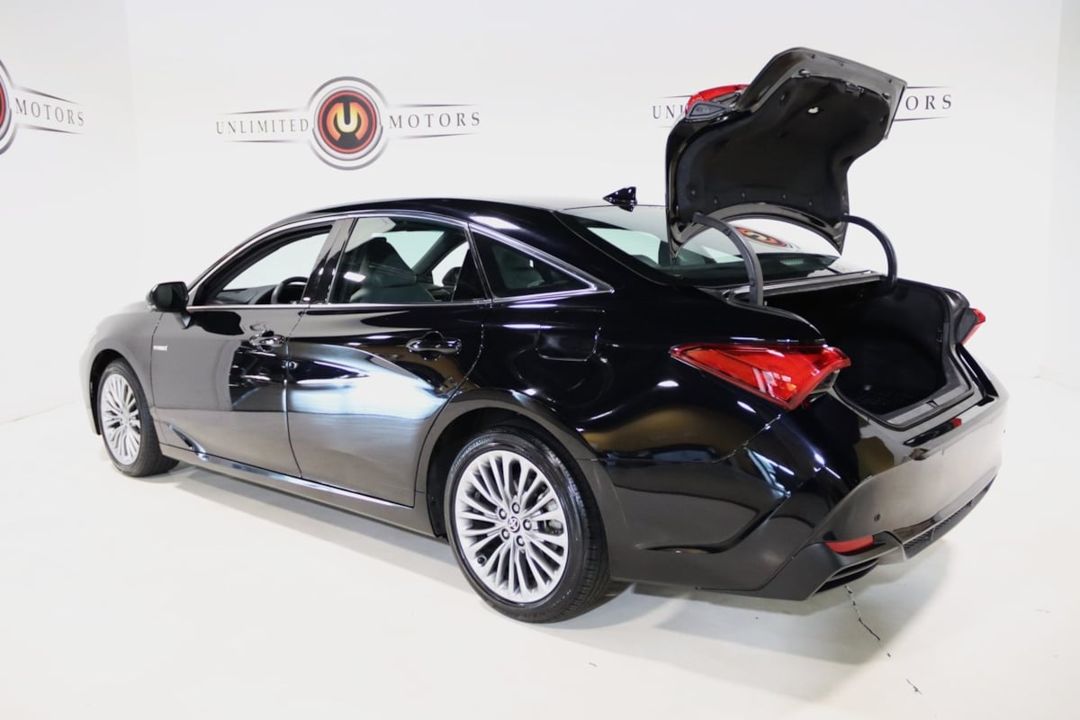 2021 Toyota Avalon Hybrid Limited photo 23