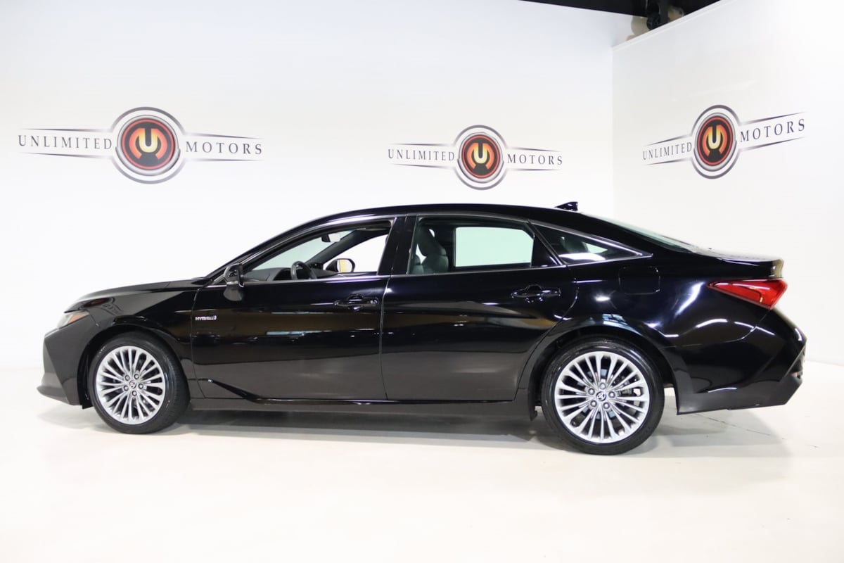 2021 Toyota Avalon Hybrid Limited photo 25