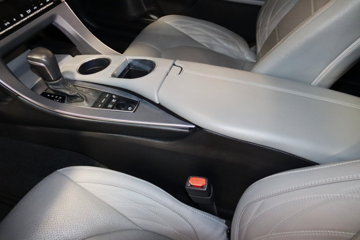 2021 Toyota Avalon Hybrid Limited photo 31