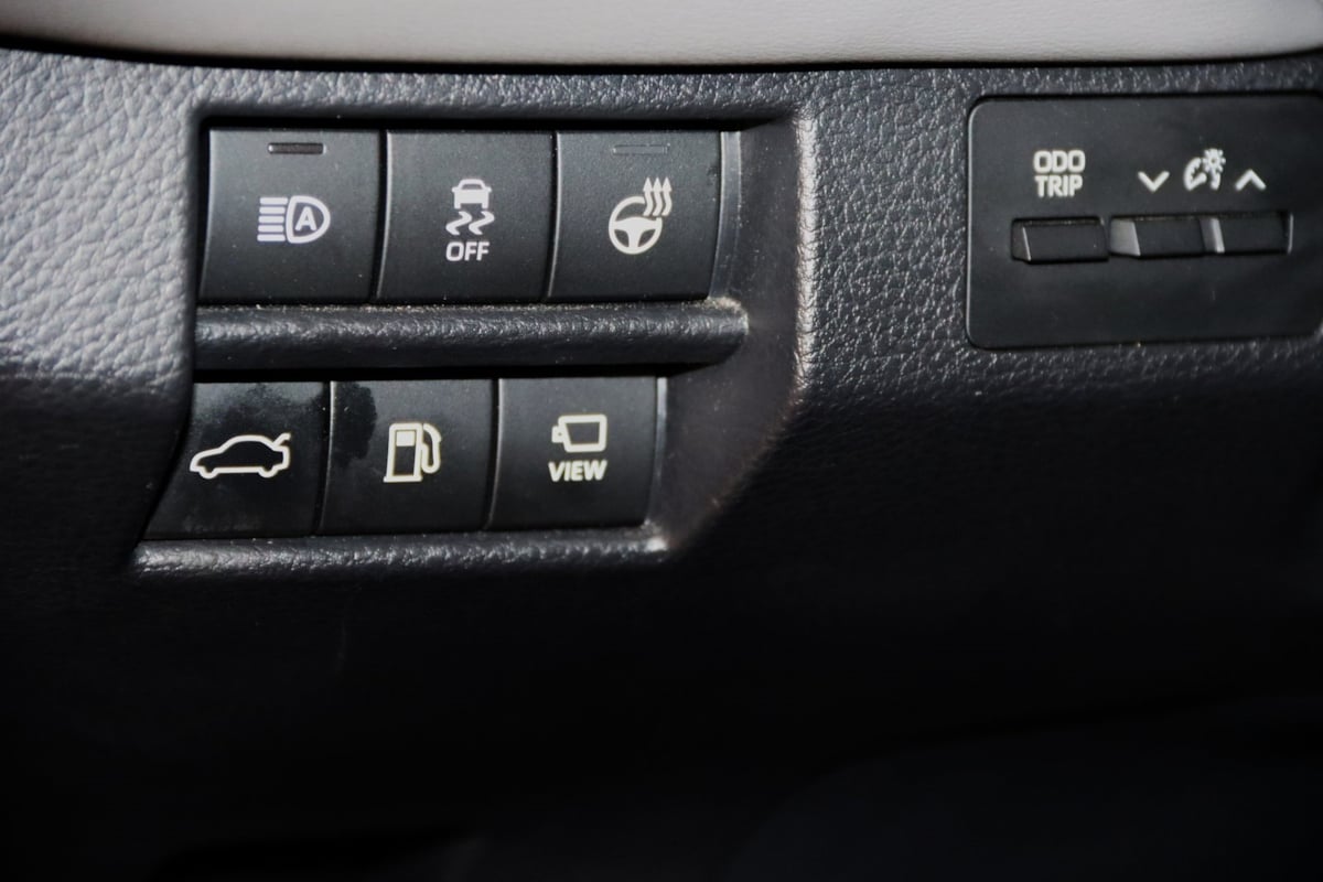 2021 Toyota Avalon Hybrid Limited photo 33