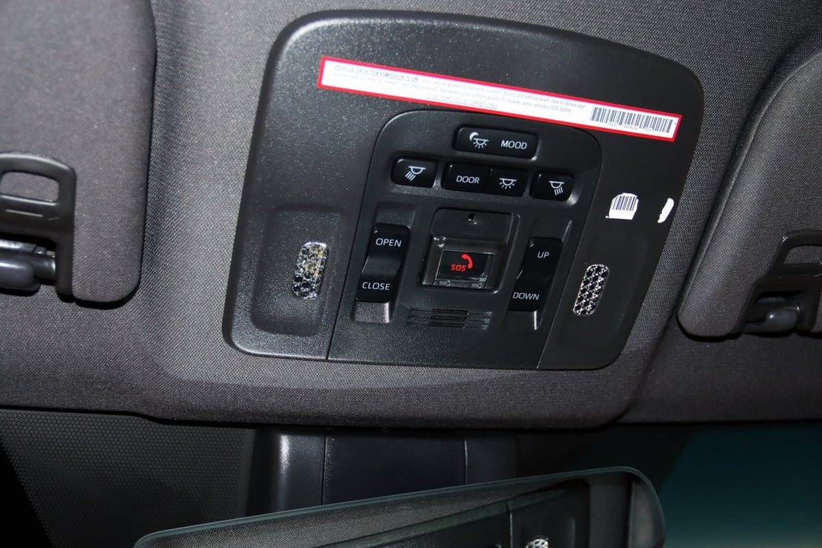 2021 Toyota Avalon Hybrid Limited photo 40