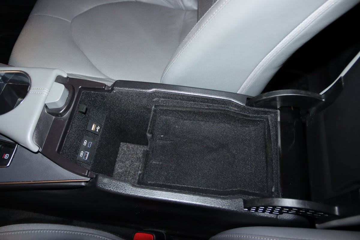2021 Toyota Avalon Hybrid Limited photo 41