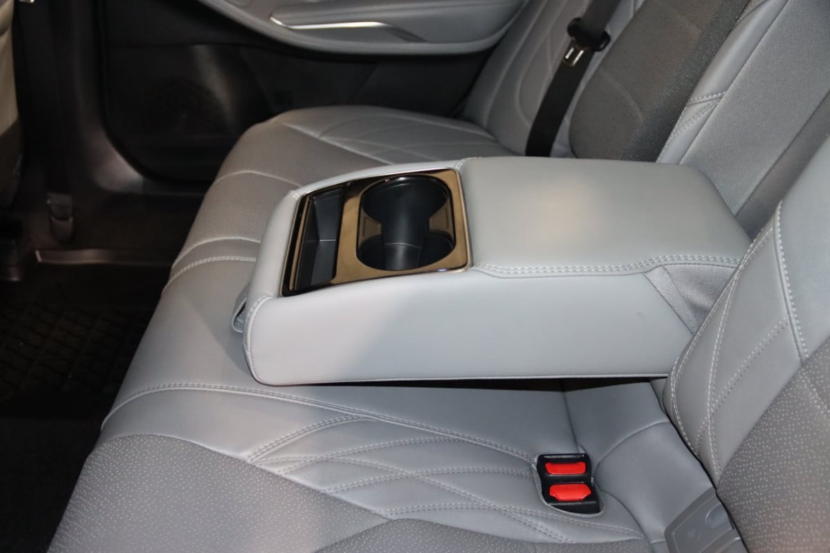 2021 Toyota Avalon Hybrid Limited photo 45