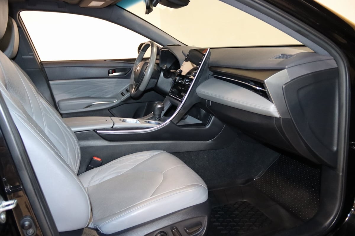 2021 Toyota Avalon Hybrid Limited photo 46