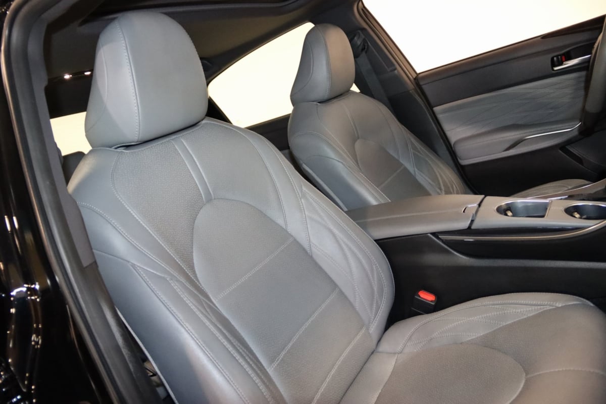 2021 Toyota Avalon Hybrid Limited photo 49