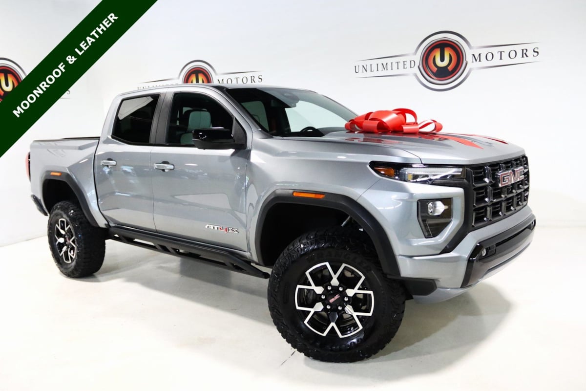 2023 GMC Canyon 4WD AT4X Crew Cab Short Box's photo