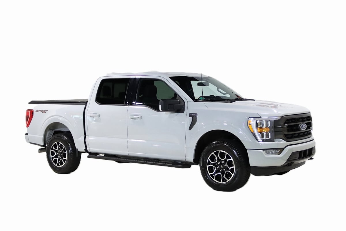 2023 Ford F-150 XLT photo 2