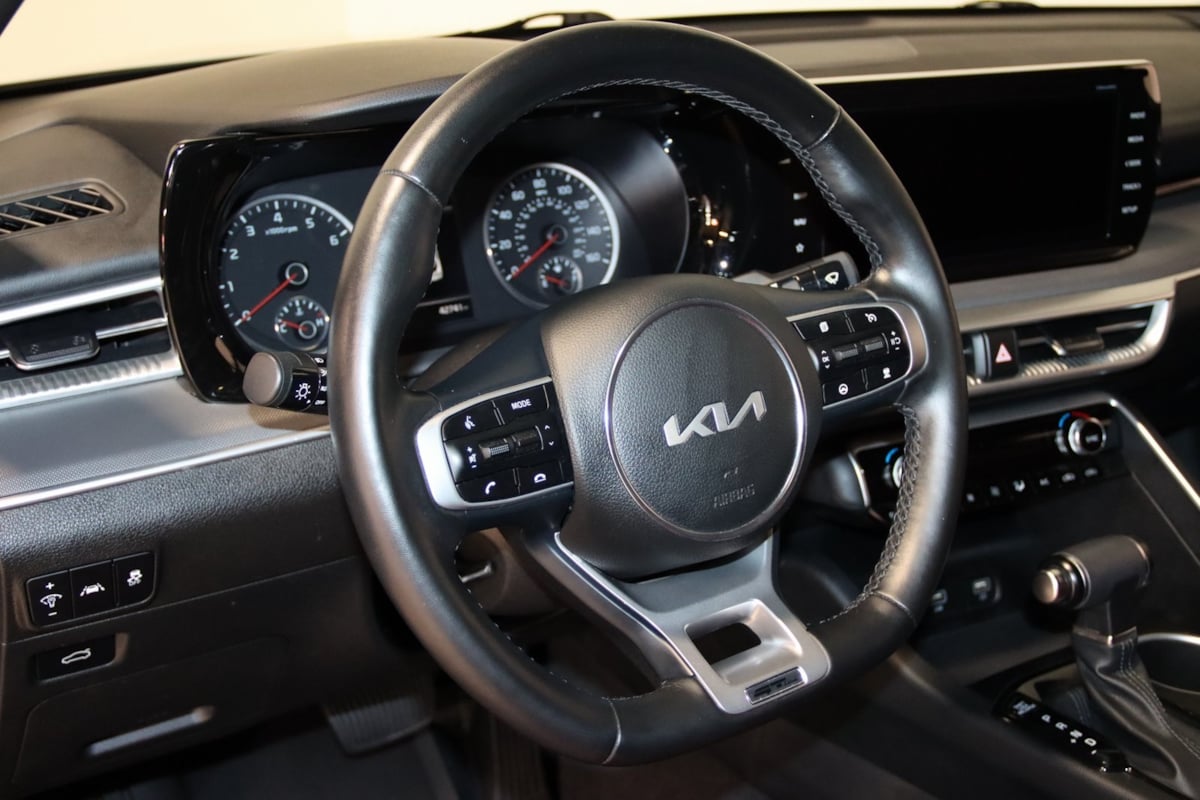 2023 Kia K5 GT-Line photo 29