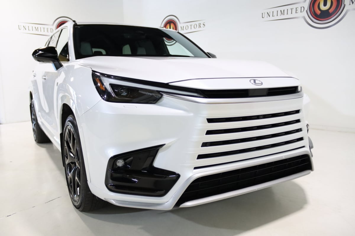 2024 Lexus TX 500h F SPORT Premium photo 6
