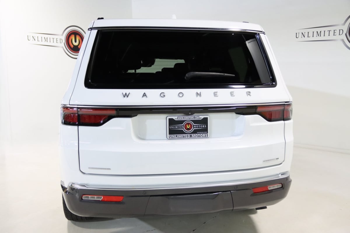 2022 Jeep Wagoneer Series III photo 23