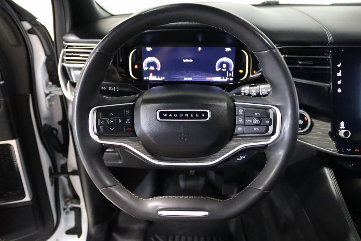 2022 Jeep Wagoneer Series III photo 36
